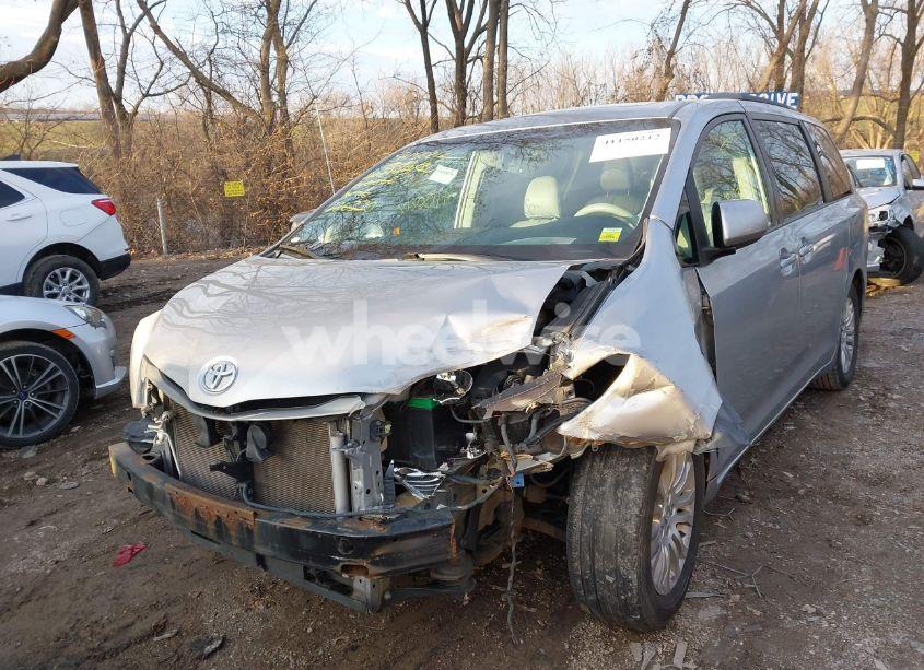 Photo 6 of 2013 Toyota Sienna XLE V6 8 PASSENGER (VIN 5TDYK3DC0DS386330)