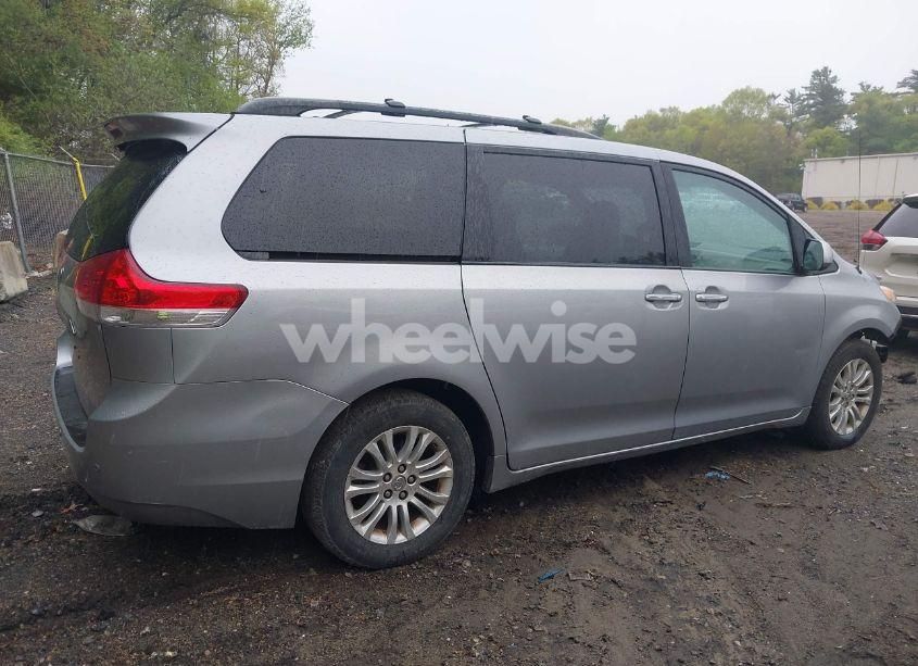 Photo 14 of 2013 Toyota Sienna XLE V6 8 PASSENGER (VIN 5TDYK3DC0DS403949)