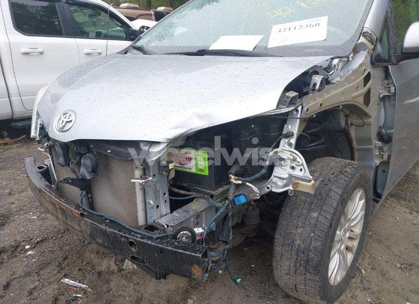 Photo 6 of 2013 Toyota Sienna XLE V6 8 PASSENGER (VIN 5TDYK3DC0DS403949)