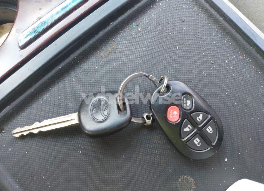 Photo 11 of 2014 Toyota Sienna XLE V6 8 PASSENGER (VIN 5TDYK3DC0ES431378)