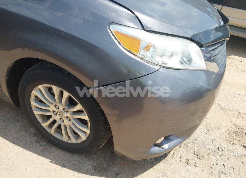 Photo 17 of 2014 Toyota Sienna XLE V6 8 PASSENGER (VIN 5TDYK3DC0ES431378)