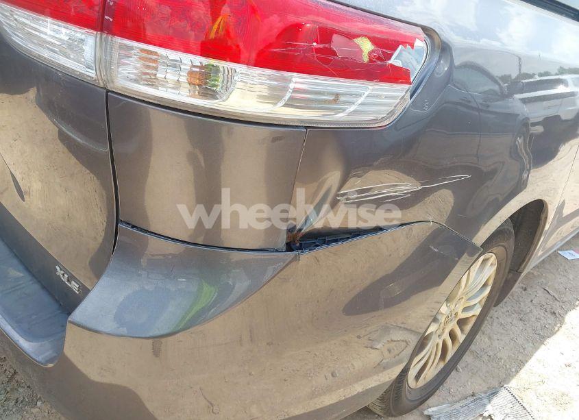 Photo 18 of 2014 Toyota Sienna XLE V6 8 PASSENGER (VIN 5TDYK3DC0ES431378)