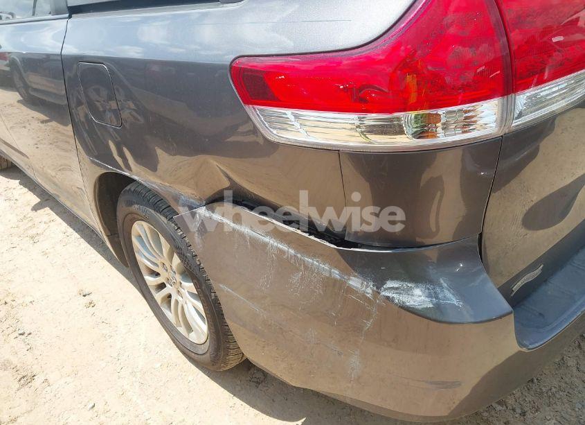 Photo 19 of 2014 Toyota Sienna XLE V6 8 PASSENGER (VIN 5TDYK3DC0ES431378)