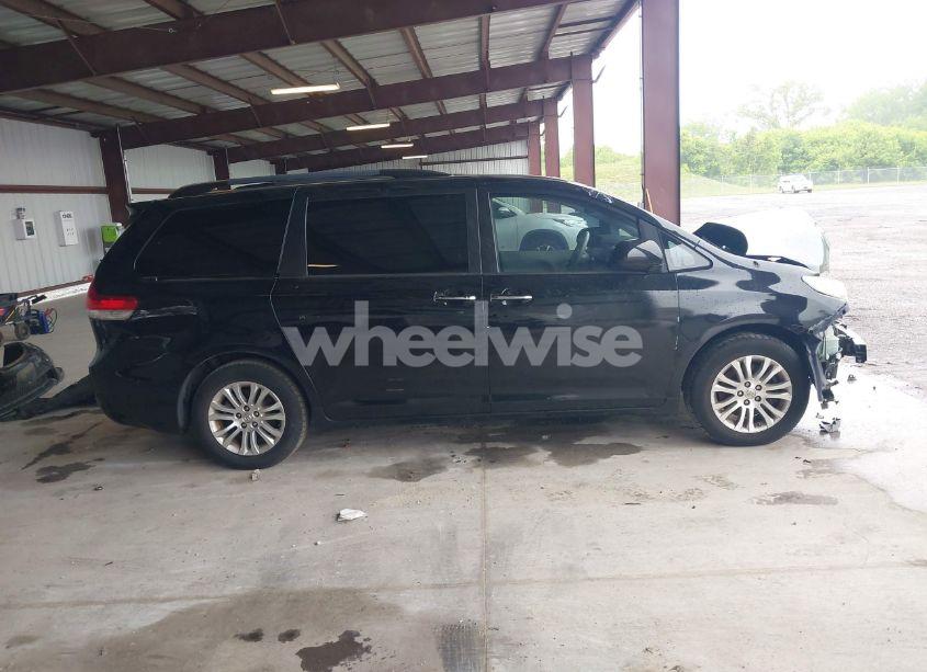 Photo 14 of 2014 Toyota Sienna XLE V6 8 PASSENGER (VIN 5TDYK3DC0ES493864)