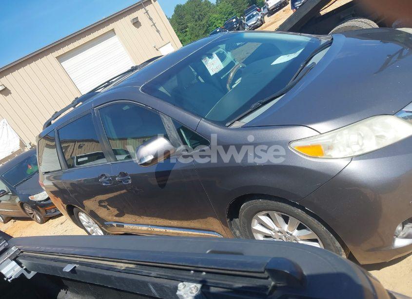 Photo 13 of 2014 Toyota Sienna LIMITED V6 7 PASSENGER (VIN 5TDYK3DC0ES514034)