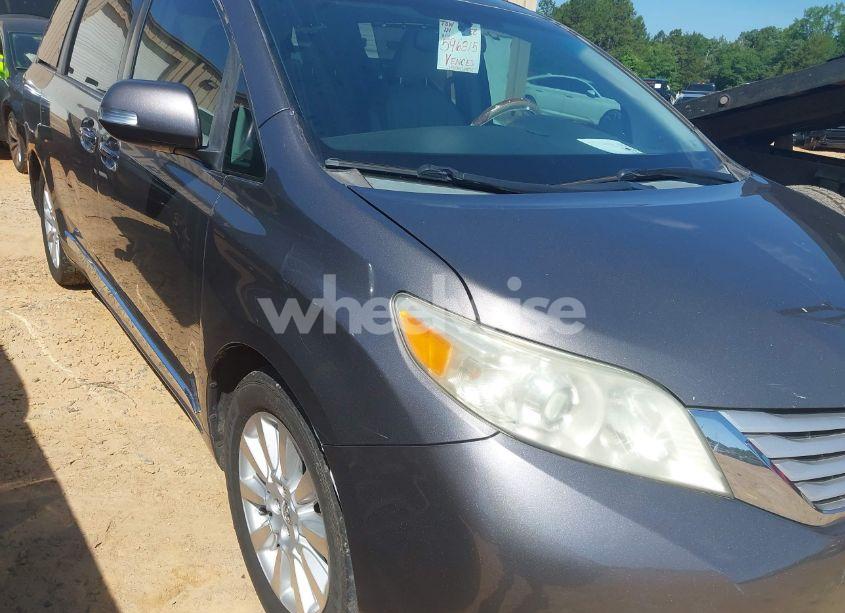 Photo 17 of 2014 Toyota Sienna LIMITED V6 7 PASSENGER (VIN 5TDYK3DC0ES514034)