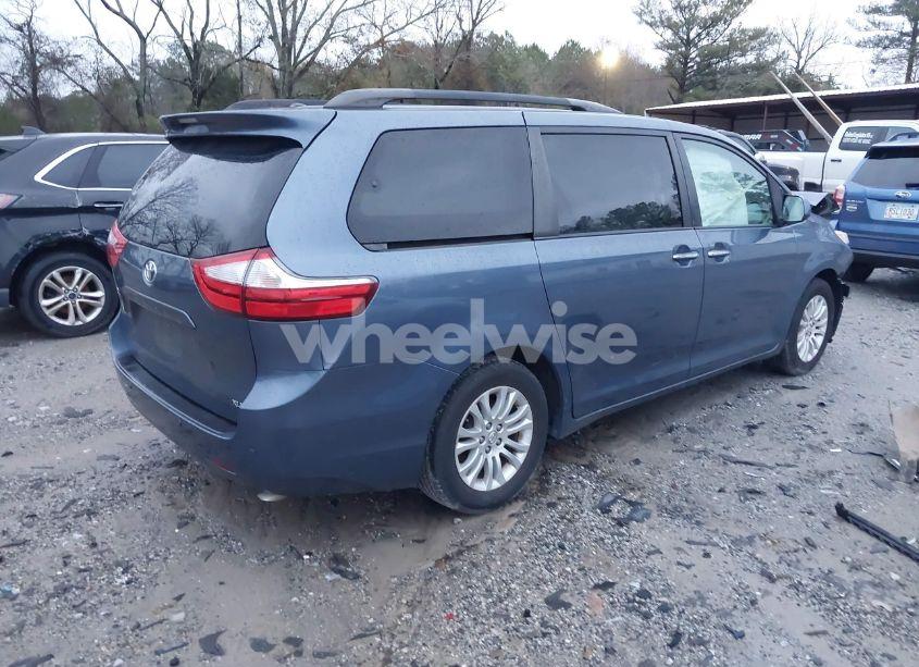 Photo 4 of 2015 Toyota Sienna XLE/LIMITED (VIN 5TDYK3DC0FS533670)