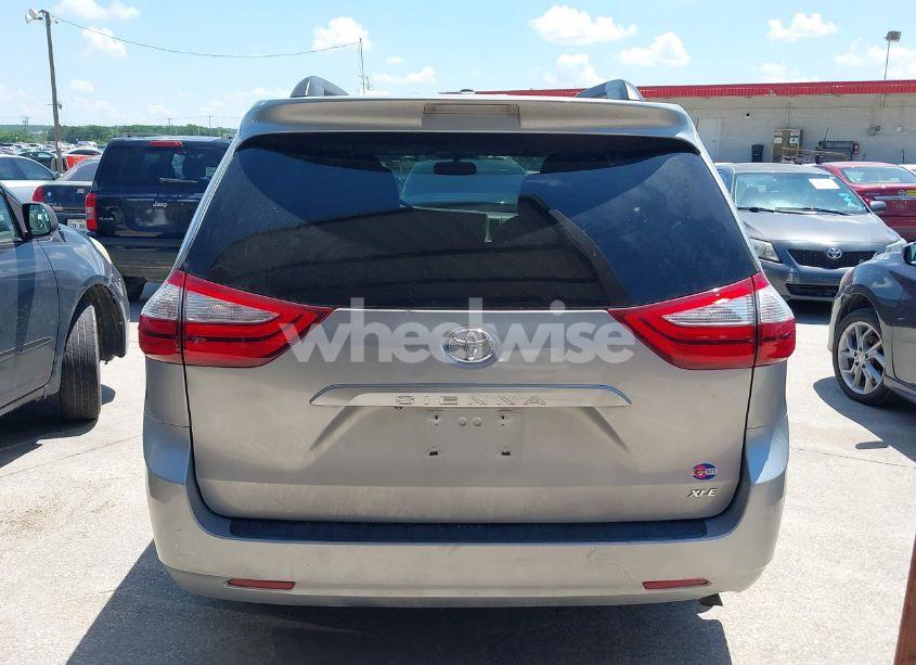 Photo 16 of 2015 Toyota Sienna XLE 8 PASSENGER (VIN 5TDYK3DC0FS555636)