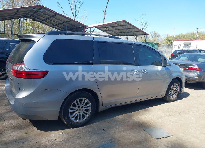 Photo 14 of 2015 Toyota Sienna XLE 8 PASSENGER (VIN 5TDYK3DC0FS558486)