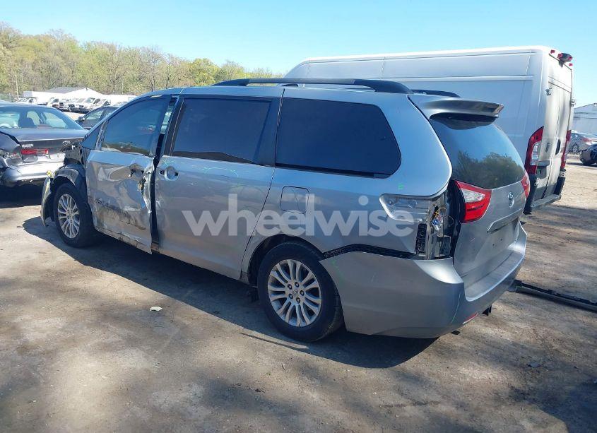 Photo 3 of 2015 Toyota Sienna XLE 8 PASSENGER (VIN 5TDYK3DC0FS558486)