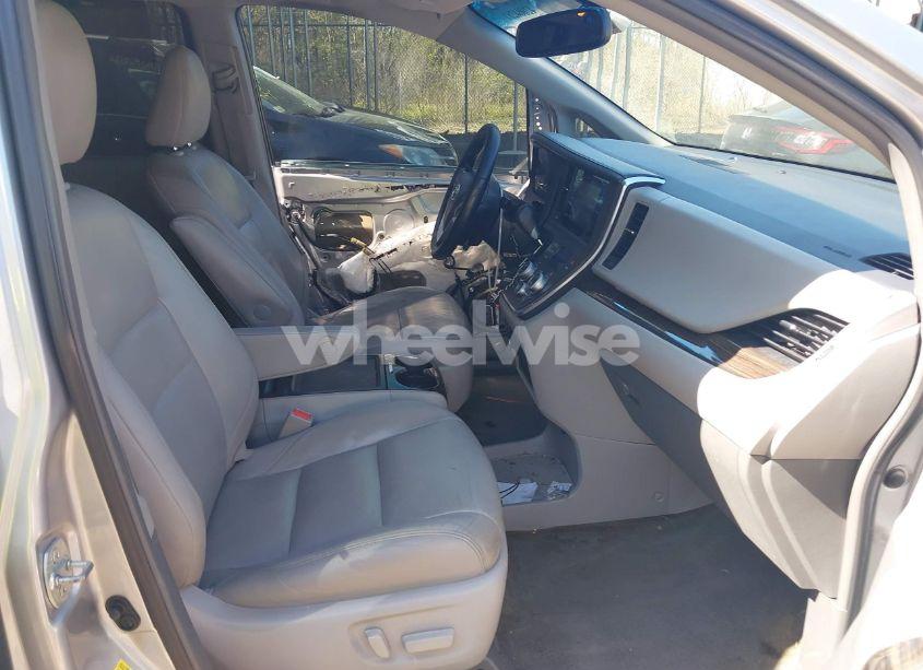 Photo 5 of 2015 Toyota Sienna XLE 8 PASSENGER (VIN 5TDYK3DC0FS558486)