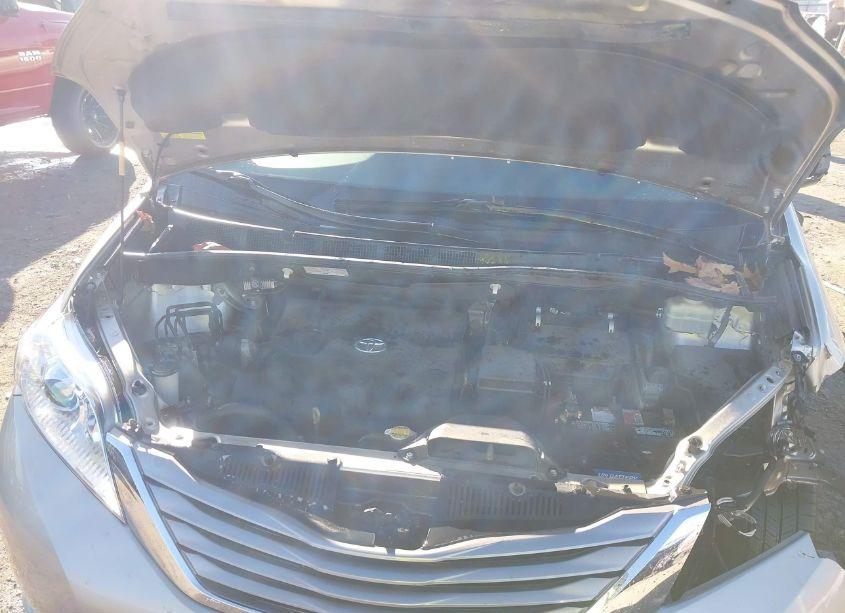 Photo 10 of 2015 Toyota Sienna XLE/LIMITED (VIN 5TDYK3DC0FS656465)