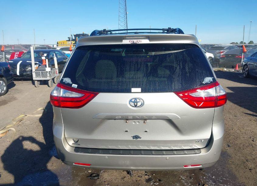 Photo 16 of 2015 Toyota Sienna XLE/LIMITED (VIN 5TDYK3DC0FS656465)