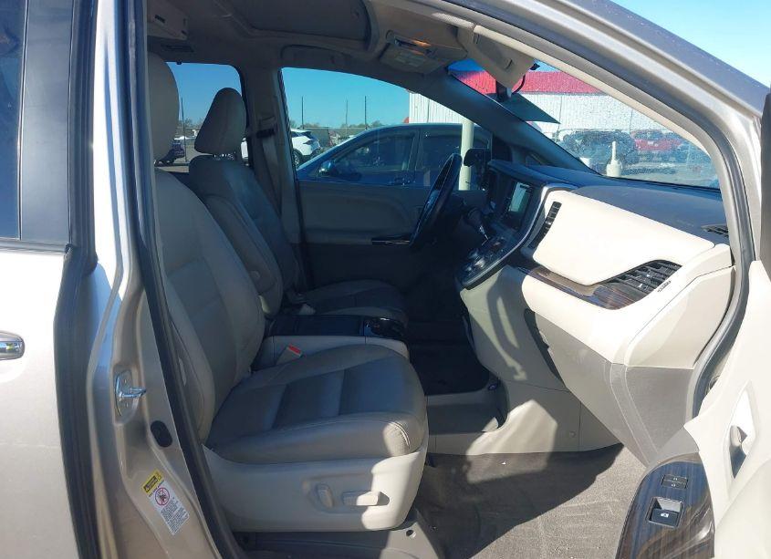 Photo 5 of 2015 Toyota Sienna XLE/LIMITED (VIN 5TDYK3DC0FS656465)
