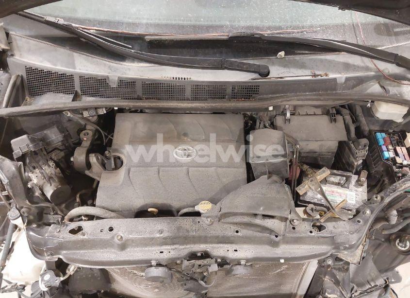 Photo 10 of 2015 Toyota Sienna XLE PREMIUM 8 PASSENGER (VIN 5TDYK3DC0FS668602)