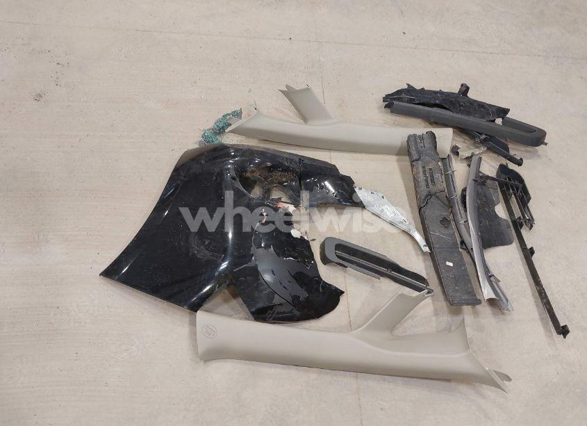 Photo 12 of 2015 Toyota Sienna XLE PREMIUM 8 PASSENGER (VIN 5TDYK3DC0FS668602)