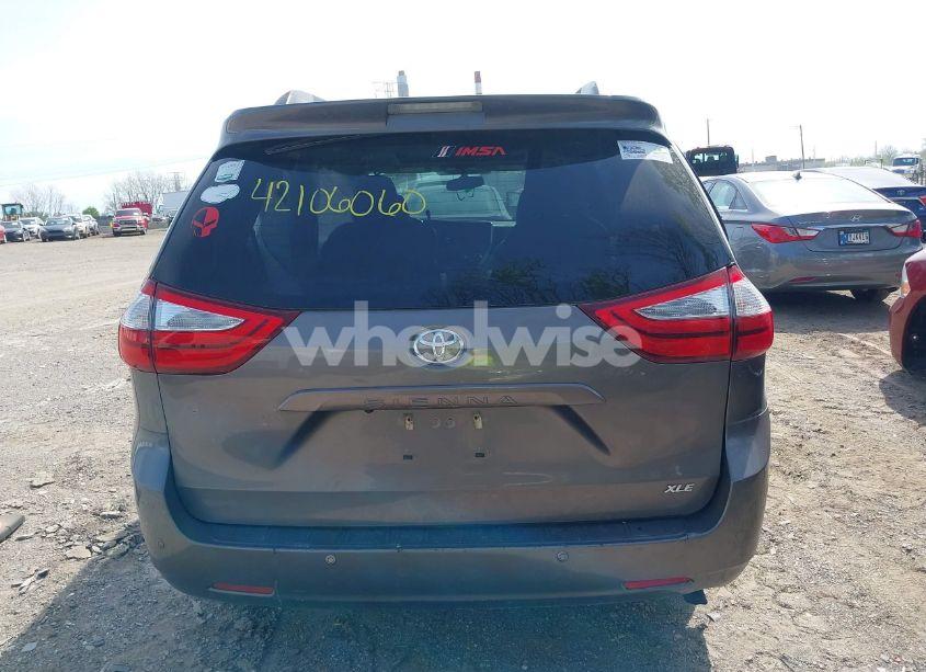 Photo 16 of 2016 Toyota Sienna XLE 8 PASSENGER (VIN 5TDYK3DC0GS764053)