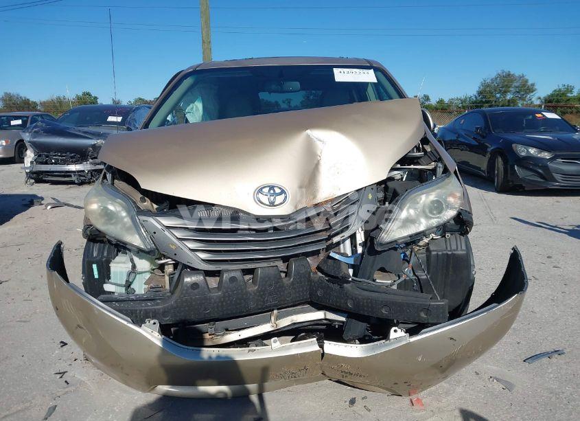 Photo 12 of 2011 Toyota Sienna XLE V6 (VIN 5TDYK3DC1BS004674)