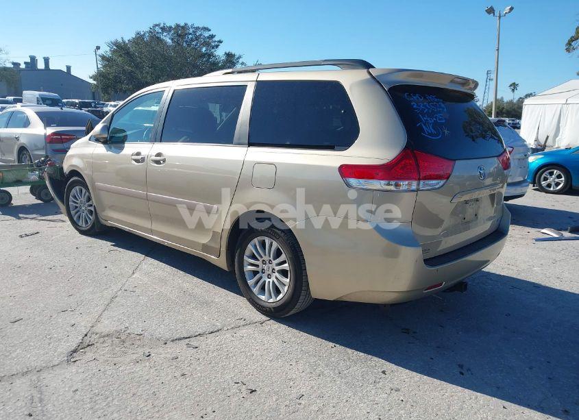 Photo 3 of 2011 Toyota Sienna XLE V6 (VIN 5TDYK3DC1BS004674)