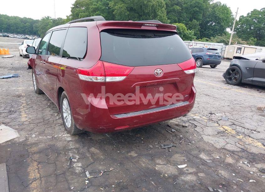 Photo 3 of 2011 Toyota Sienna XLE V6 (VIN 5TDYK3DC1BS007266)