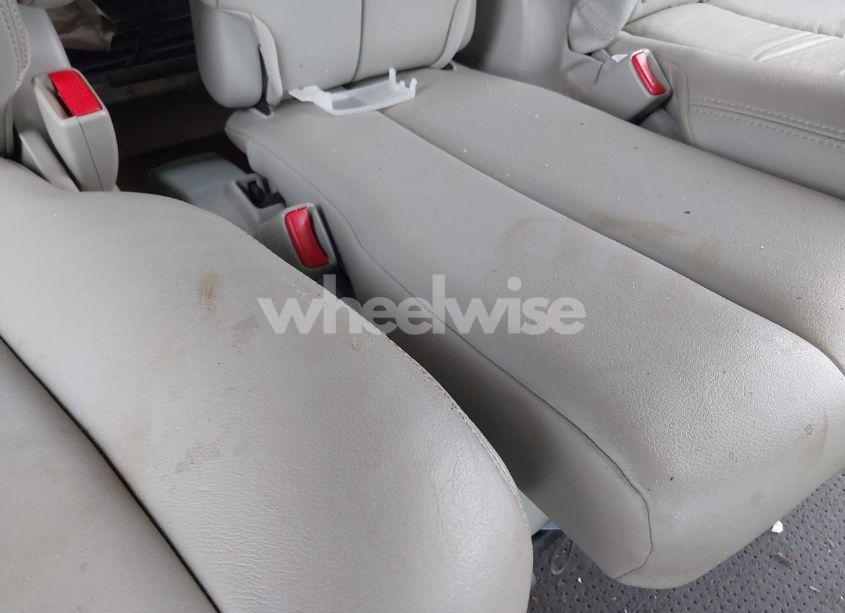 Photo 6 of 2011 Toyota Sienna XLE V6 (VIN 5TDYK3DC1BS007266)