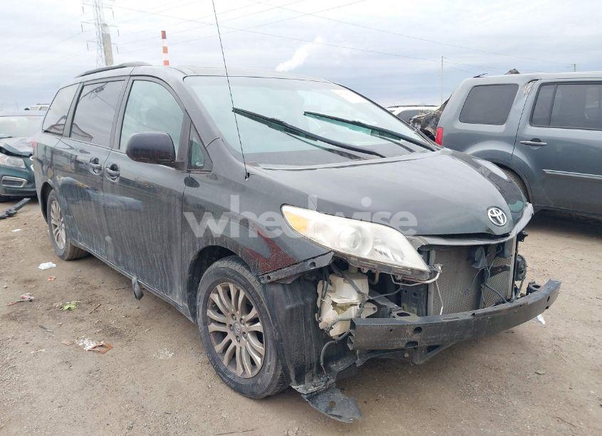 2011 Toyota Sienna XLE V6 (VIN 5TDYK3DC1BS123860) main photo
