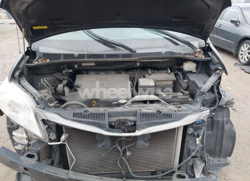 Photo 10 of 2011 Toyota Sienna XLE V6 (VIN 5TDYK3DC1BS123860)