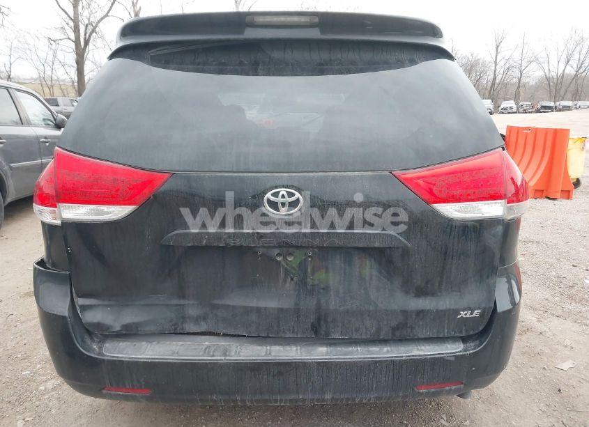 Photo 17 of 2011 Toyota Sienna XLE V6 (VIN 5TDYK3DC1BS123860)