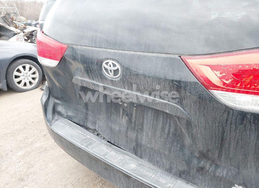 Photo 18 of 2011 Toyota Sienna XLE V6 (VIN 5TDYK3DC1BS123860)