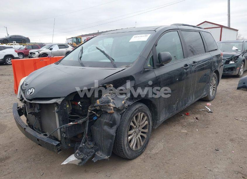 Photo 2 of 2011 Toyota Sienna XLE V6 (VIN 5TDYK3DC1BS123860)