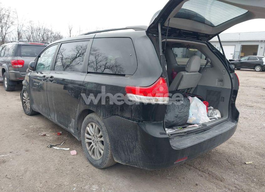 Photo 3 of 2011 Toyota Sienna XLE V6 (VIN 5TDYK3DC1BS123860)