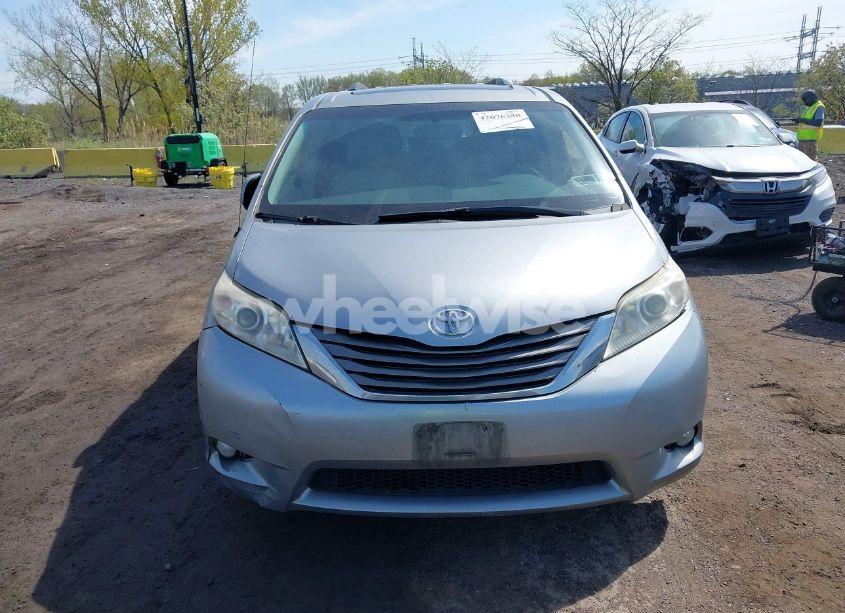 Photo 12 of 2011 Toyota Sienna XLE V6 (VIN 5TDYK3DC1BS142229)