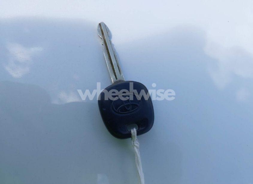 Photo 11 of 2011 Toyota Sienna XLE V6 (VIN 5TDYK3DC1BS143641)