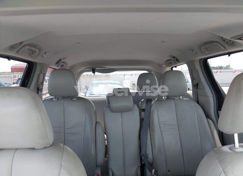Photo 8 of 2011 Toyota Sienna XLE V6 (VIN 5TDYK3DC1BS143641)