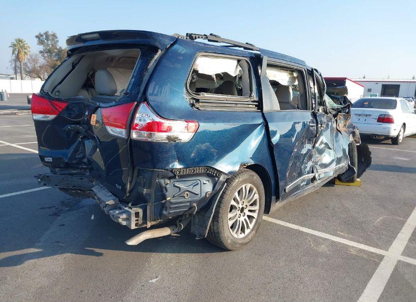 Photo 4 of 2011 Toyota Sienna XLE/LIMITED (VIN 5TDYK3DC1BS152307)