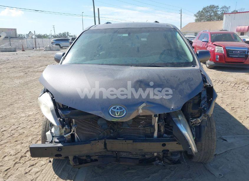 Photo 12 of 2012 Toyota Sienna XLE V6 8 PASSENGER (VIN 5TDYK3DC1CS186331)