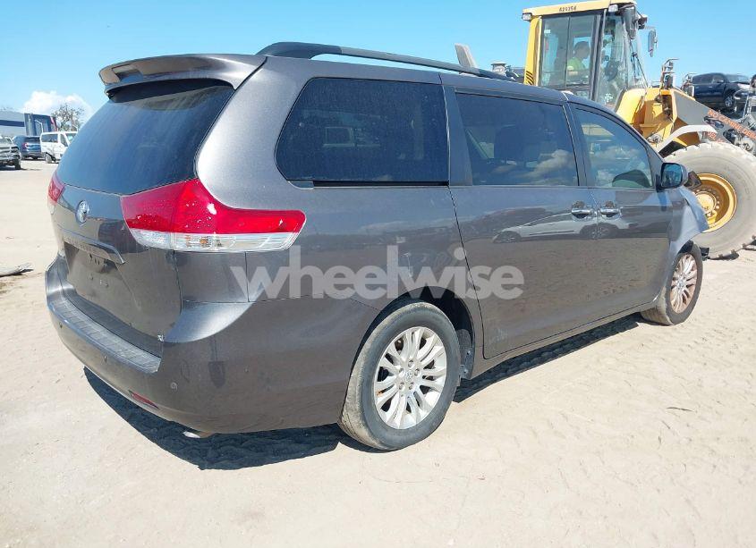 Photo 4 of 2012 Toyota Sienna XLE V6 8 PASSENGER (VIN 5TDYK3DC1CS186331)