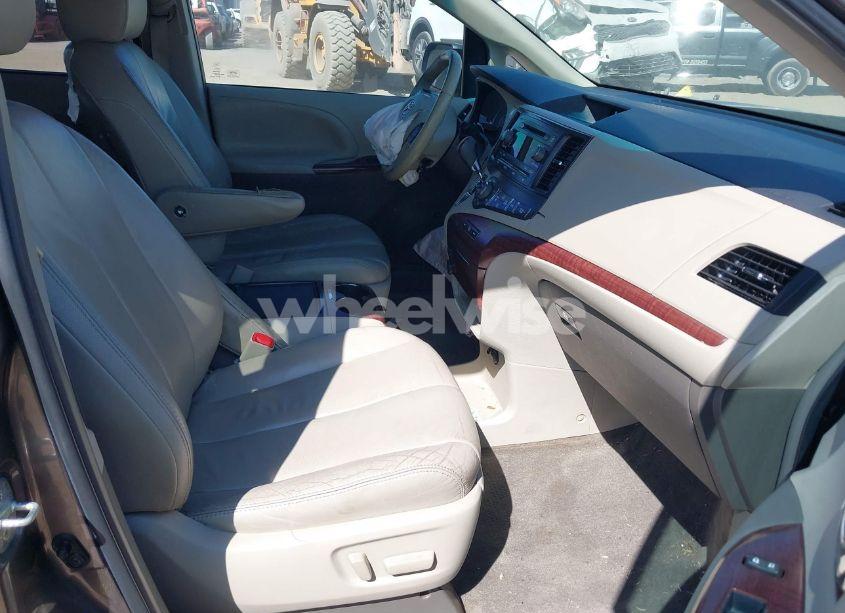 Photo 5 of 2012 Toyota Sienna XLE V6 8 PASSENGER (VIN 5TDYK3DC1CS186331)