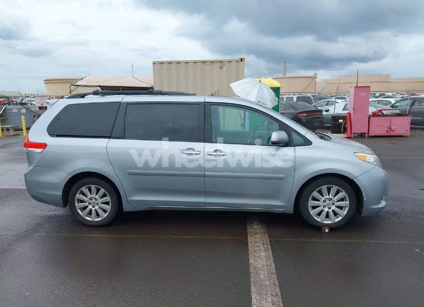 Photo 13 of 2012 Toyota Sienna XLE/LIMITED (VIN 5TDYK3DC1CS192310)