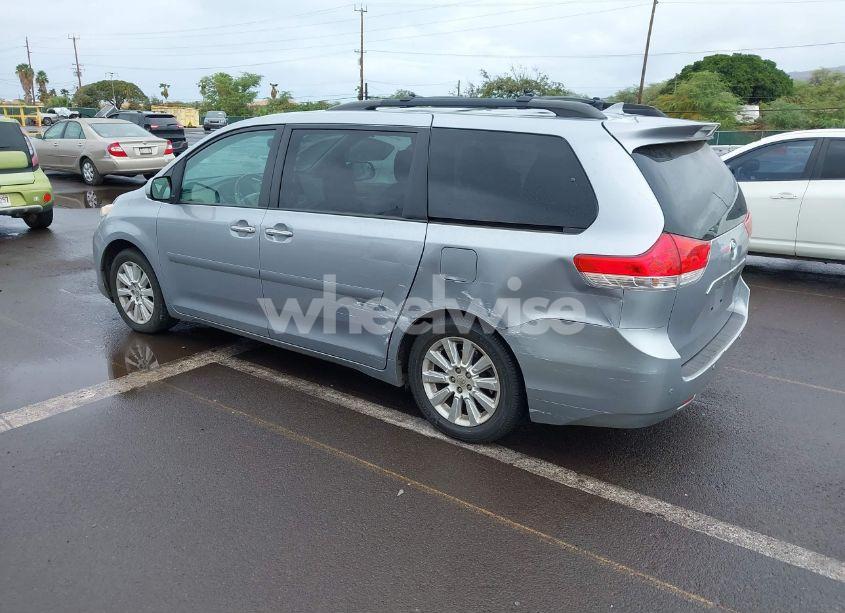 Photo 3 of 2012 Toyota Sienna XLE/LIMITED (VIN 5TDYK3DC1CS192310)