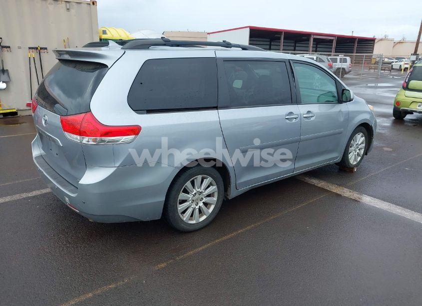 Photo 4 of 2012 Toyota Sienna XLE/LIMITED (VIN 5TDYK3DC1CS192310)