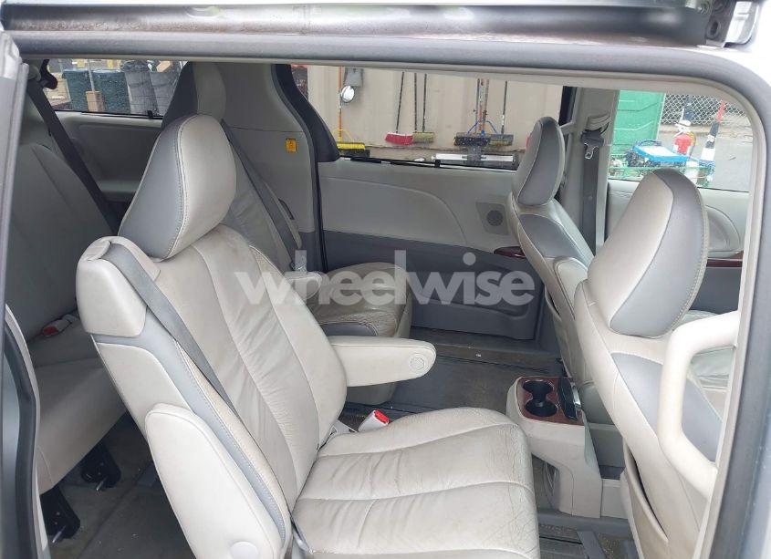 Photo 8 of 2012 Toyota Sienna XLE/LIMITED (VIN 5TDYK3DC1CS192310)