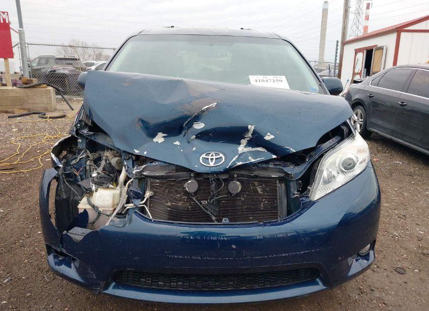 Photo 12 of 2012 Toyota Sienna XLE V6 8 PASSENGER (VIN 5TDYK3DC1CS203712)