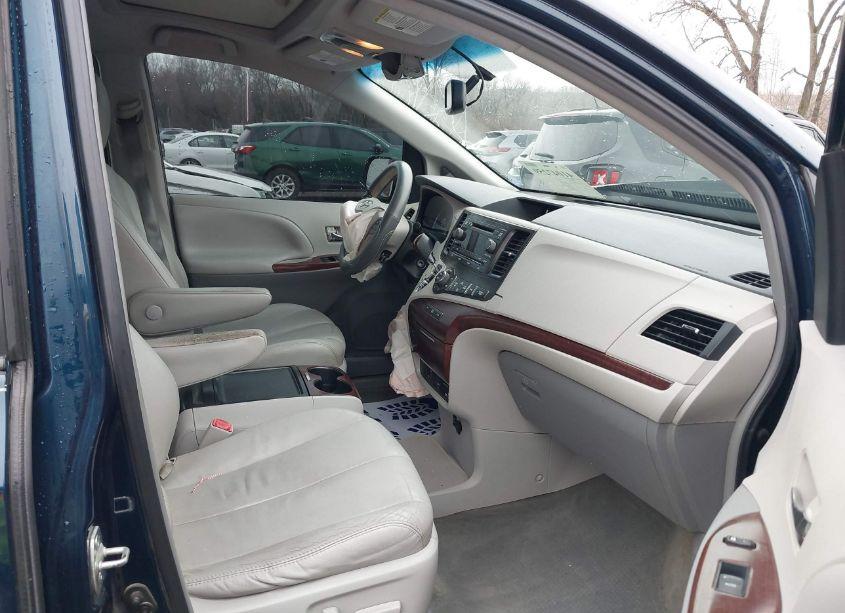 Photo 5 of 2012 Toyota Sienna XLE V6 8 PASSENGER (VIN 5TDYK3DC1CS203712)