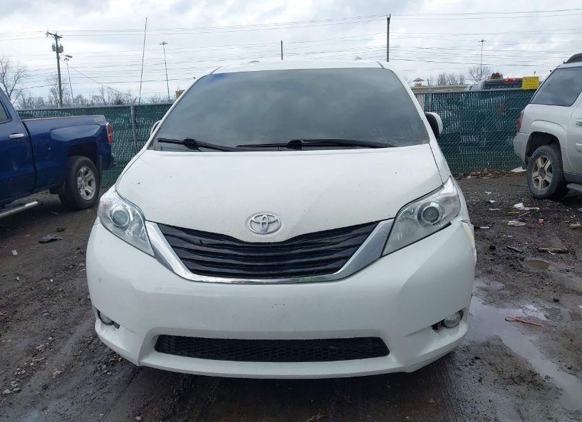 Photo 12 of 2012 Toyota Sienna XLE V6 8 PASSENGER (VIN 5TDYK3DC1CS210482)