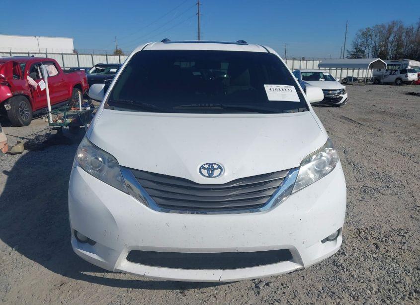 Photo 12 of 2012 Toyota Sienna XLE/LIMITED (VIN 5TDYK3DC1CS225564)