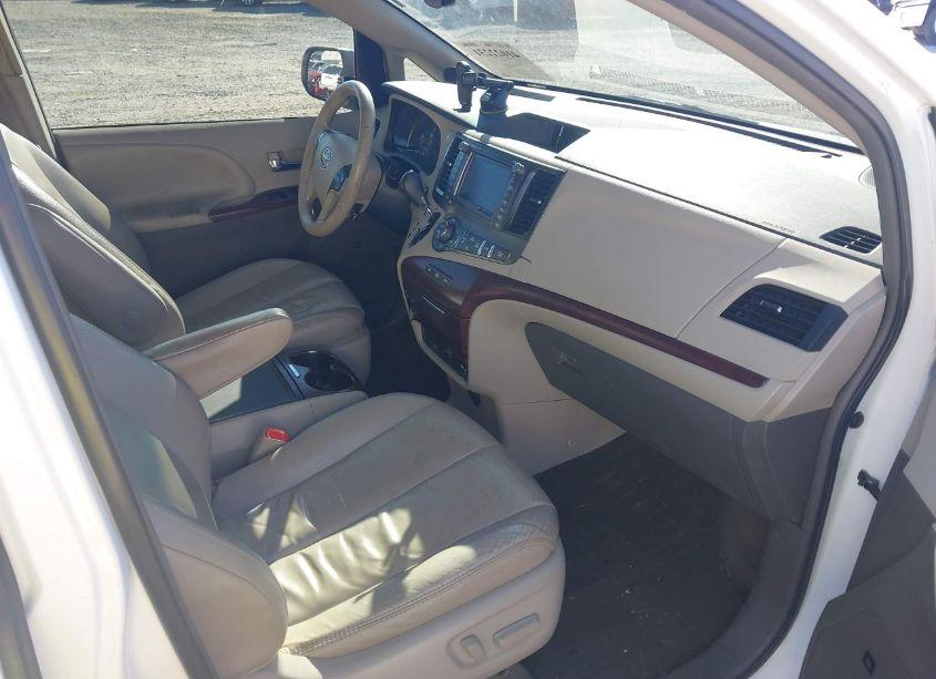 Photo 5 of 2012 Toyota Sienna XLE/LIMITED (VIN 5TDYK3DC1CS225564)