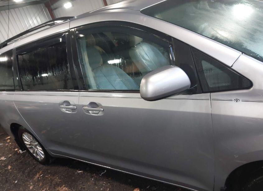 Photo 14 of 2012 Toyota Sienna XLE V6 8 PASSENGER (VIN 5TDYK3DC1CS225824)