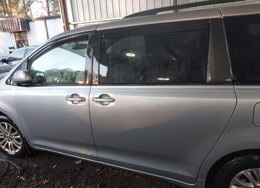 Photo 15 of 2012 Toyota Sienna XLE V6 8 PASSENGER (VIN 5TDYK3DC1CS225824)