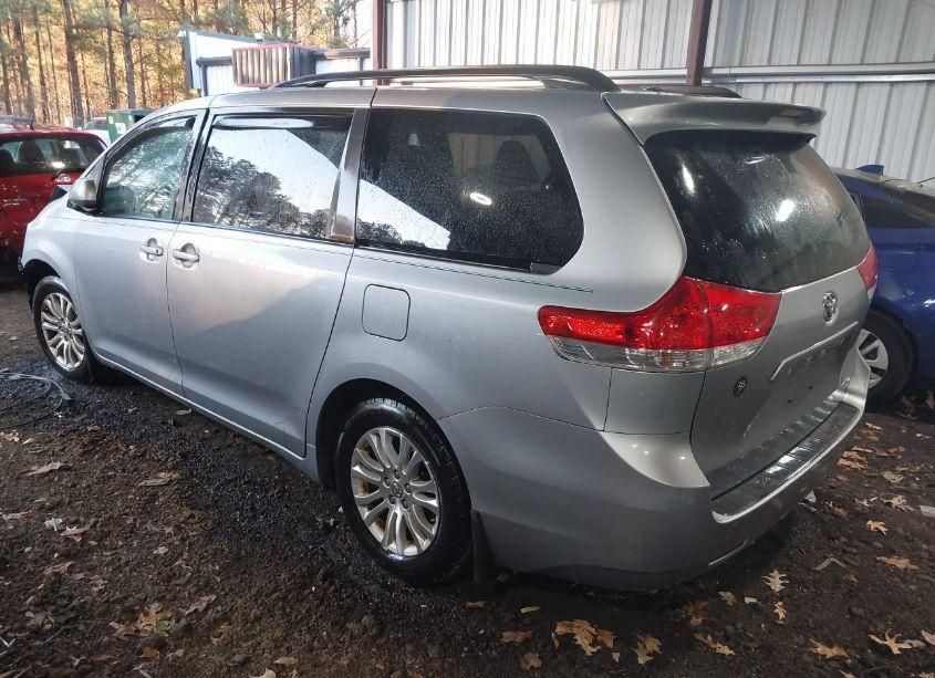 Photo 3 of 2012 Toyota Sienna XLE V6 8 PASSENGER (VIN 5TDYK3DC1CS225824)